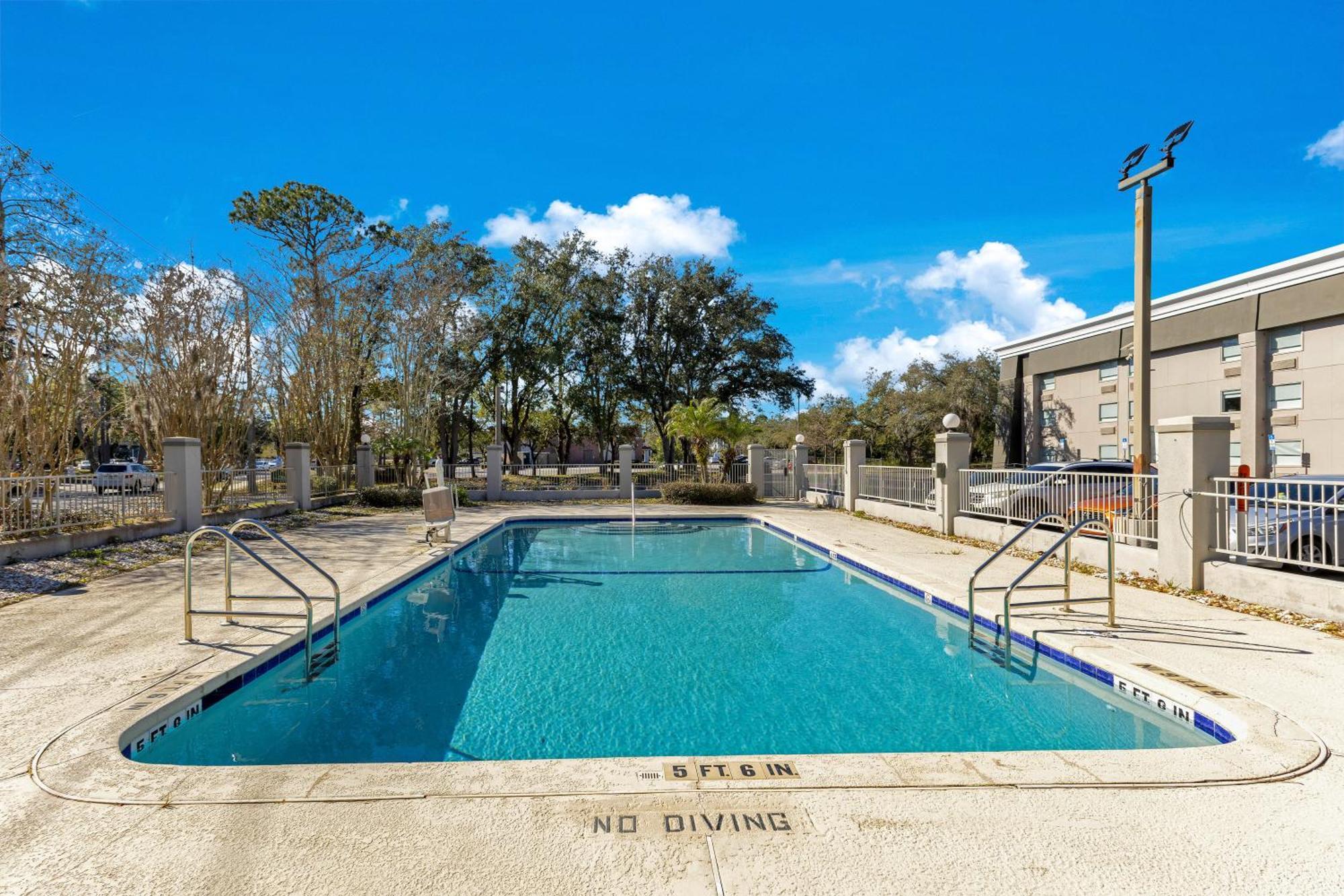 La Quinta Inn & Suites By Wyndham Jacksonville Mandarin Extérieur photo
